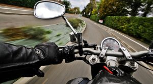 motorcycle-lane-splitting-300×164-1.jpg